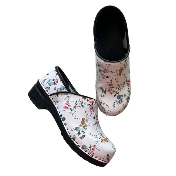 Bjork Women's Sz 42 Professional Linnea Flower Leather Clogs - Picture 1 of 12